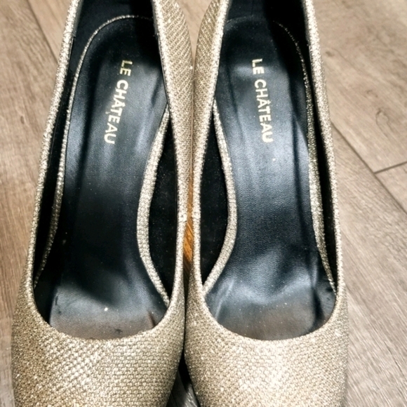 Le Chateau Pumps Size 8 US  38 EU Gold Sparkle Platform - Picture 5 of 7
